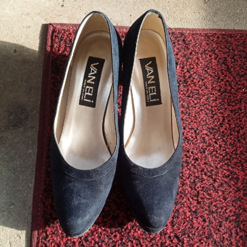 VANELi Black Suede Pumps Women's 7M Made in Italy